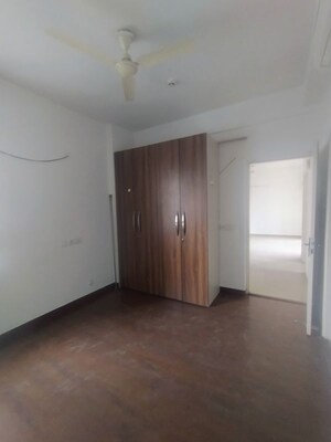 Room in 3 BHK Apartment at Mapsko Mount Ville, Sector 79 – for Rent
