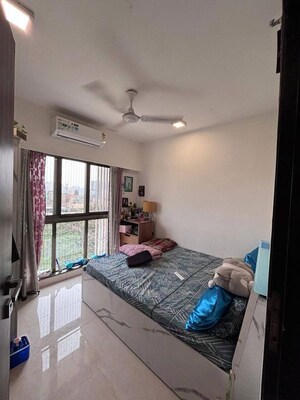 Bedroom in 2 BHK Apartment at Andheri West – for Rent