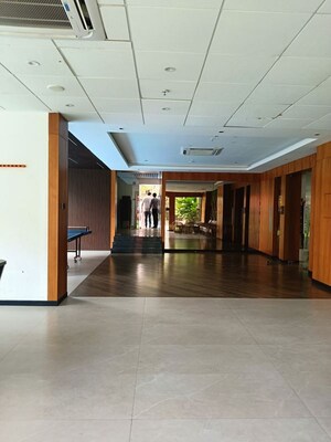  2 BHK Apartment at Chandak Cornerstone, Worli – for Rent