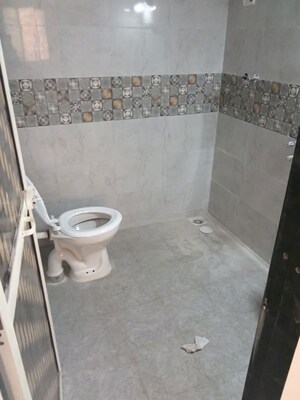 Bathroom in 1 BHK Apartment at Louis Mansion, Prabhadevi – for Rent