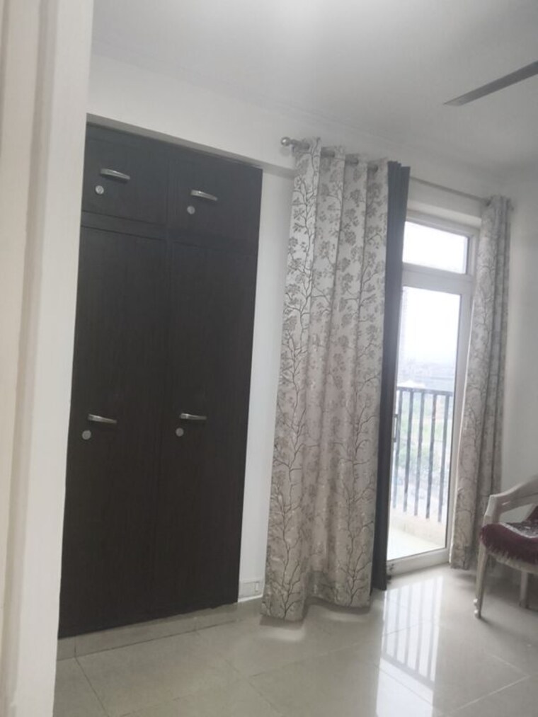 undefined, gaur-city-5th-avenue 3.5 Bedroom 1470 Sq.Ft. Apartment In Sector 4 Greater Noida Greater Noida 10193980