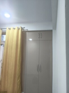 3.5 BHK + Servant Room Apartment For Rent in Gaur City 5th Avenue
