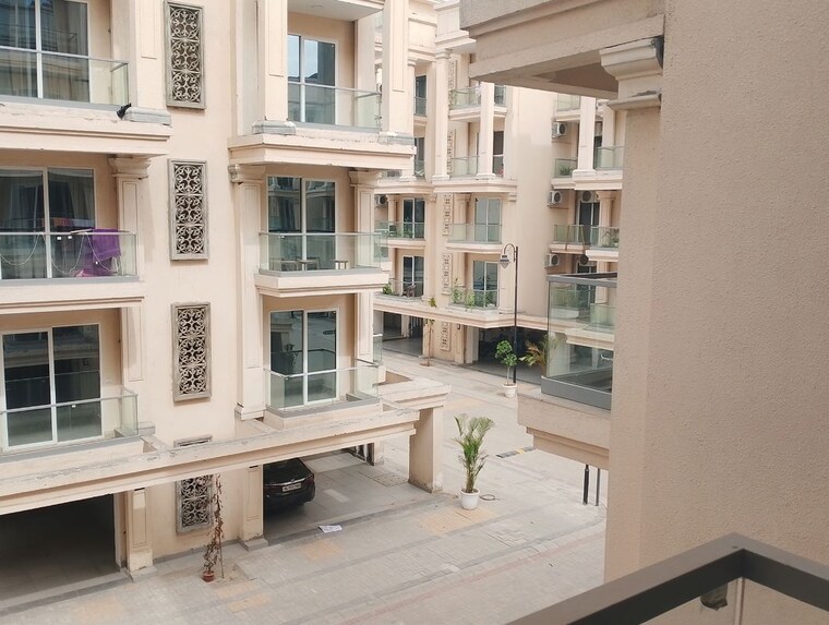 Balcony, signature-global-city 3 Bedroom 1350 Sq.Ft. Builder Floor In Sector 37d Gurgaon 10193907