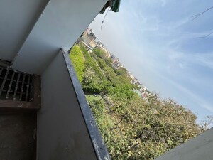 Swimming Pool in 3 BHK Apartment at Palm Residency Chhatarpur, Chattarpur – for Rent