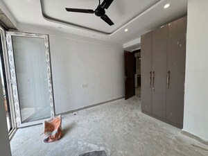 Building Lobby in 3 BHK Apartment at Palm Residency Chhatarpur, Chattarpur – for Rent