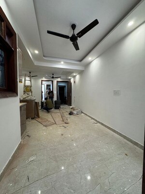 Parking in 3 BHK Apartment at Palm Residency Chhatarpur, Chattarpur – for Rent