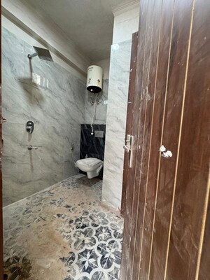 Bathroom in 3 BHK Apartment at Palm Residency Chhatarpur, Chattarpur – for Rent