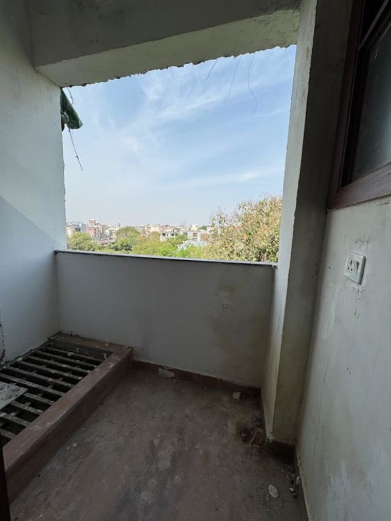 Balcony, palm-residency-chhatarpur 3 Bedroom 1500 Sq.Ft. Apartment In Chattarpur Delhi 10193985