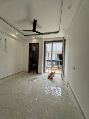 Room in 3 BHK Apartment at Palm Residency Chhatarpur, Chattarpur – for Rent