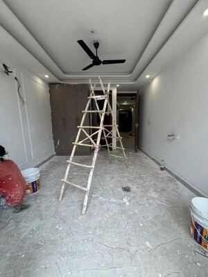 Staircase in 3 BHK Apartment at Palm Residency Chhatarpur, Chattarpur – for Rent