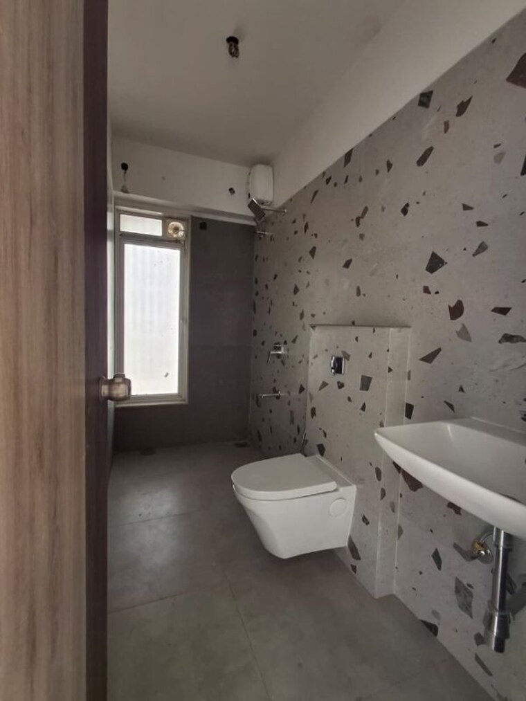 Bathroom, shivaji park 3 Bedroom 1200 Sq.Ft. Apartment In Shivaji Park Mumbai 10193987