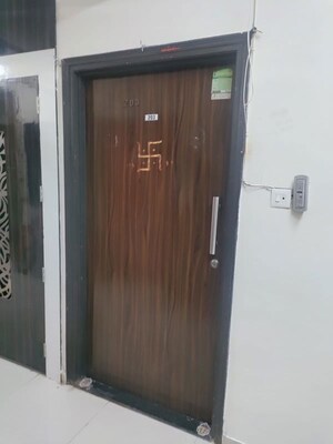 Building Lobby in 2.5 BHK Apartment at Sethia Kalpavruksh Heights, Kandivali West – for Rent