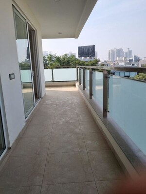 Balcony in 4 BHK Builder Floor at DLF Royale Residences, Dlf Phase I – for Rent