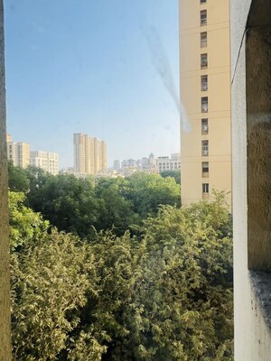 Plot Area in 2 BHK Apartment at Hiranandani Tiara, Ghodbunder Road – for Sale