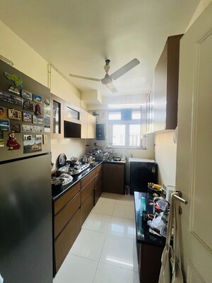 Team Area in 2 BHK Apartment at Hiranandani Tiara, Ghodbunder Road – for Sale