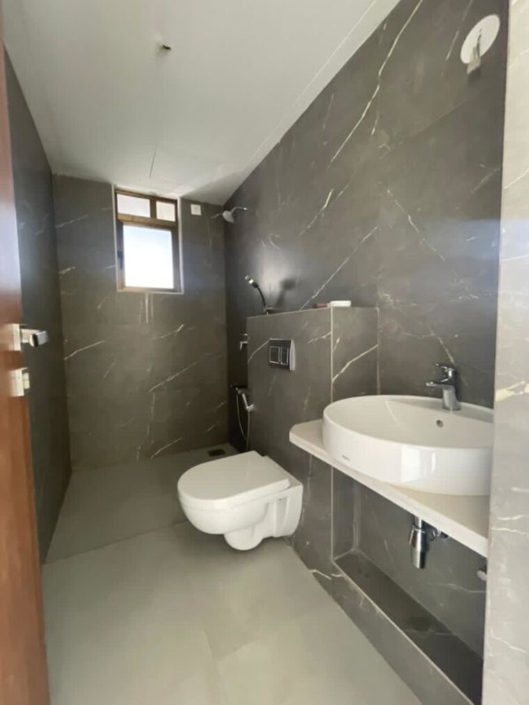 Bathroom, adani-ten-bkc 2.5 Bedroom 1280 Sq.Ft. Apartment In Bandra East Mumbai 10194053
