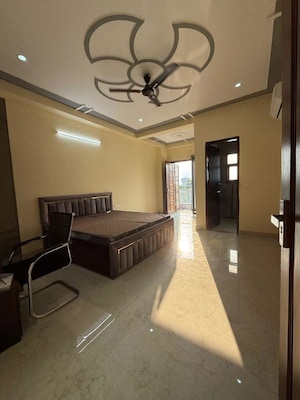 Living Room in 1 BHK Builder Floor at Sector 52 – for Rent