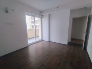 Room in 3 BHK Apartment at Supertech Araville, Sector 79 – for Rent