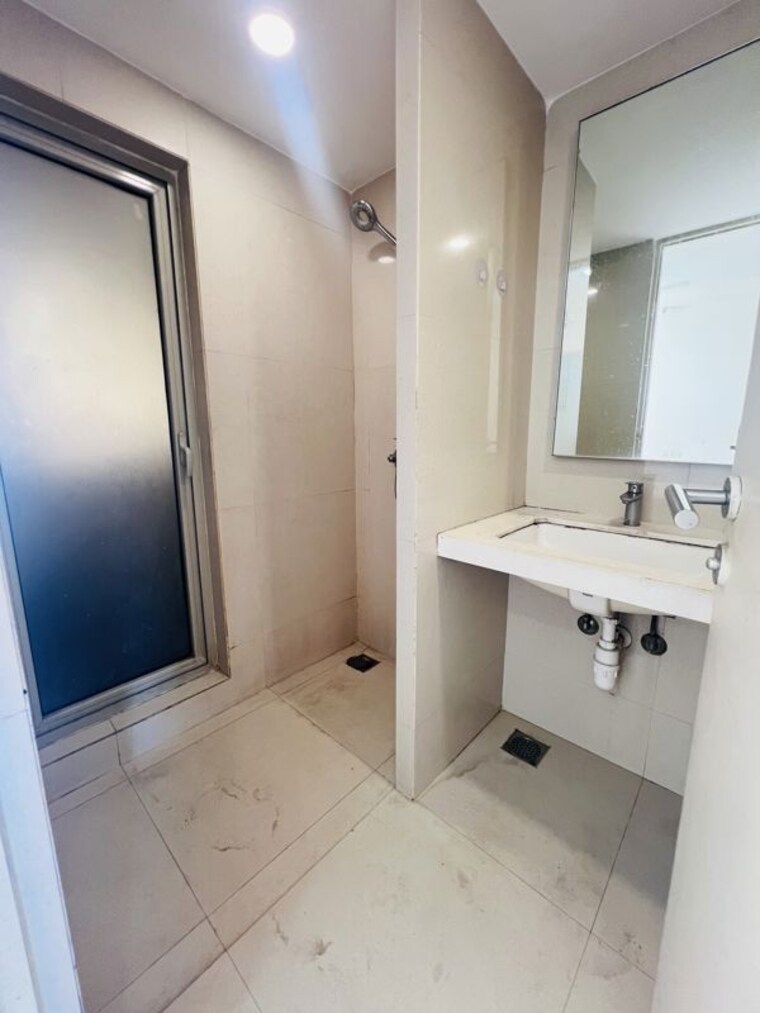 Bathroom, hiranandani-cardinal 3 Bedroom 1324 Sq.Ft. Apartment In Ghodbunder Road Thane 10194048