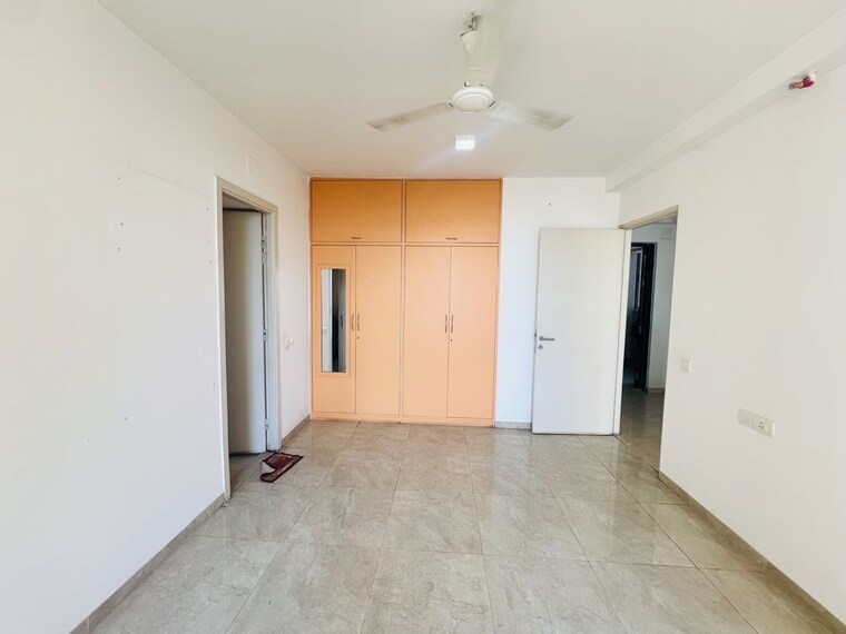 Room, hiranandani-cardinal 3 Bedroom 1324 Sq.Ft. Apartment In Ghodbunder Road Thane 10194048