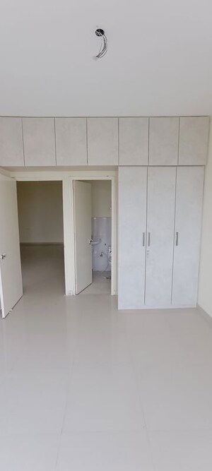 2 BHK Apartment For Rent in Pyramid Midtown, Sector 59