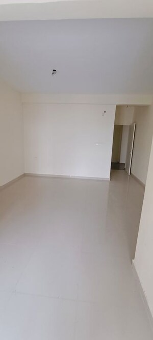 Room in 2 BHK Apartment at Pyramid Midtown, Sector 59 – for Rent