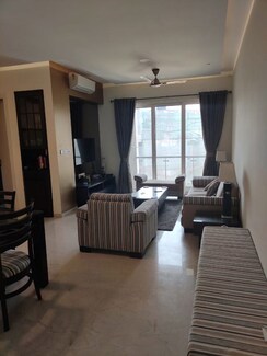 2 BHK Apartment For Rent in Lodha Fiorenza