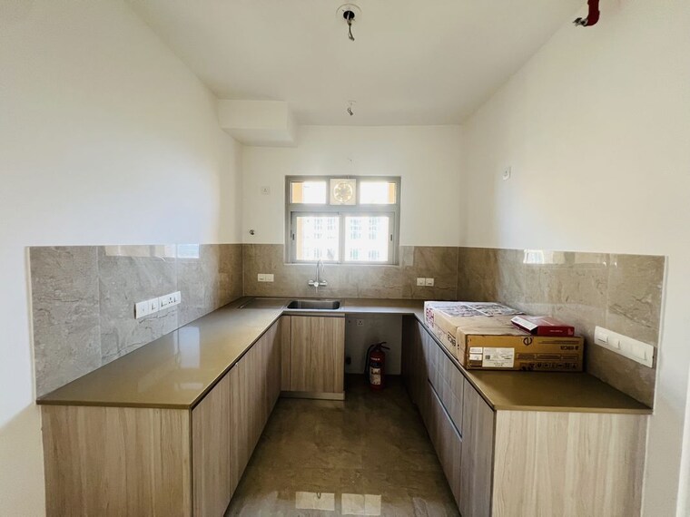 Kitchen, hiranandani-cardinal 2.5 Bedroom 902 Sq.Ft. Apartment In Ghodbunder Road Thane 10194063