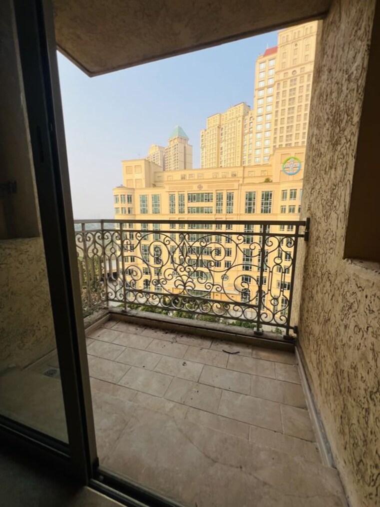 Balcony, hiranandani-cardinal 2.5 Bedroom 902 Sq.Ft. Apartment In Ghodbunder Road Thane 10194063