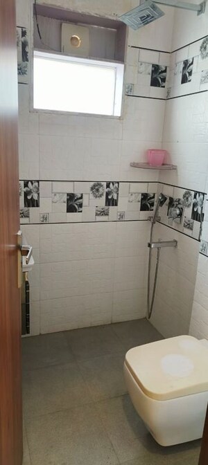 Kitchen in 3 BHK Builder Floor at Kohli One Malibu Town, Sector 47 – for Rent