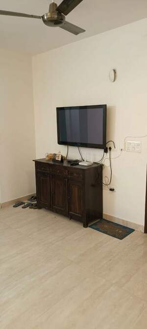 Kitchen in 3 BHK Builder Floor at Kohli One Malibu Town, Sector 47 – for Rent