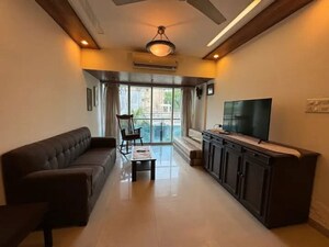 2 BHK Apartment For Sale in Khar West