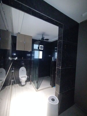 Team Area in 3 BHK Builder Floor at Sector 27 – for Sale