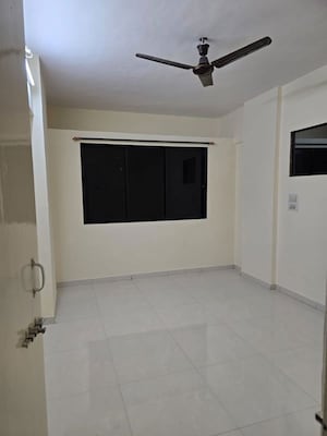 Room in 1 BHK Apartment at Matoshree Park, Bhandup East – for Sale