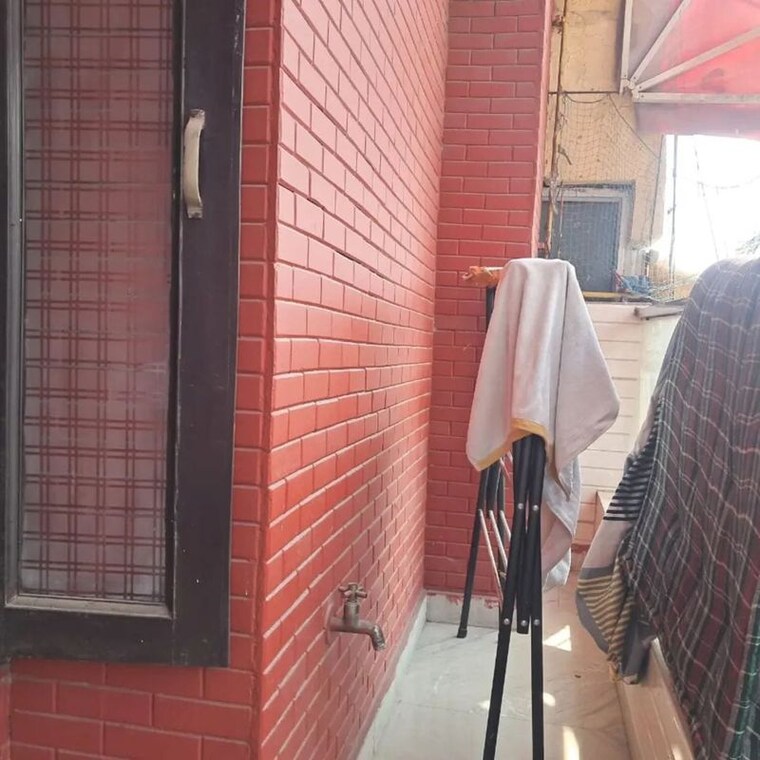 Balcony, east of kailash 2 Bedroom 1400 Sq.Ft. Builder Floor In East Of Kailash Delhi 10194144