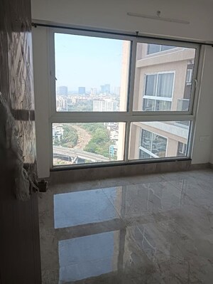 Room in 3 BHK Apartment at Kamdhenu Vogue, Sanpada – for Rent