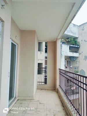 Building Lobby in 3 BHK Apartment at JM Florance, Tech Zone 4 Greater Noida – for Rent