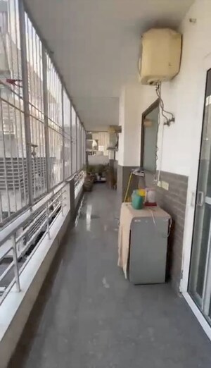 Balcony in 4 BHK Builder Floor at Unitech South City II, Sector 50 – for Rent