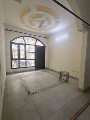 Room in 2 BHK Builder Floor at Sector 47 – for Rent