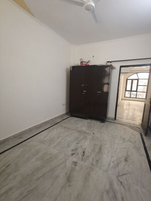 Room in 2 BHK Builder Floor at Sector 47 – for Rent