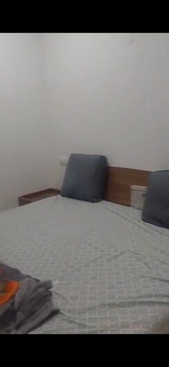 1 BHK + Pooja Room Apartment For Rent in Platinum Life