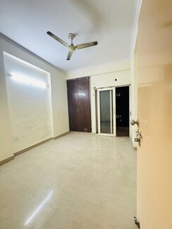3 BHK Apartment For Rent in Antriksh Golf View