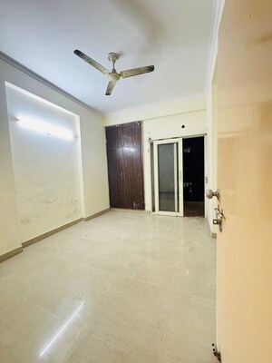 3 BHK Apartment For Rent in Antriksh Golf View, Sector 78
