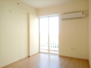 Room in 3.5 BHK Apartment at Bestech Park View Ananda, Sector 81 – for Sale