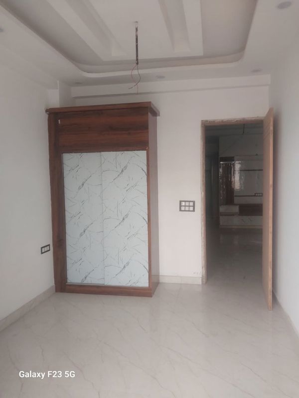 2 BHK Builder Floor For Sale in Sunshine Apartments Sector 73