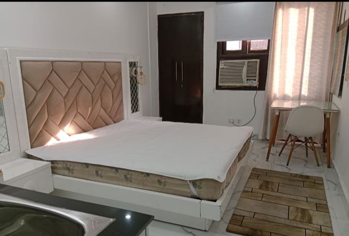 1 BHK Builder Floor For Rent in Greater Kailash I