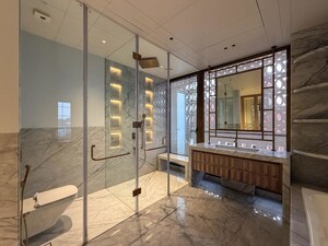 Parking in 3 BHK Builder Floor at Anand Lok – for Rent