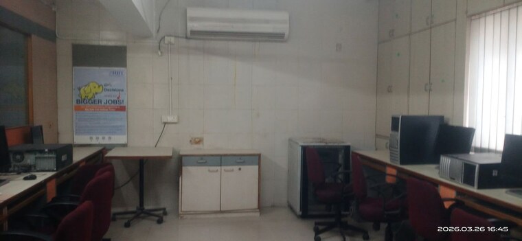 Kitchen, sayajigunj Commercial Office Space 1650 Sq.Ft. In Sayajigunj Vadodara 10194223