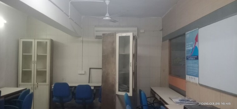 undefined, sayajigunj Commercial Office Space 1650 Sq.Ft. In Sayajigunj Vadodara 10194223
