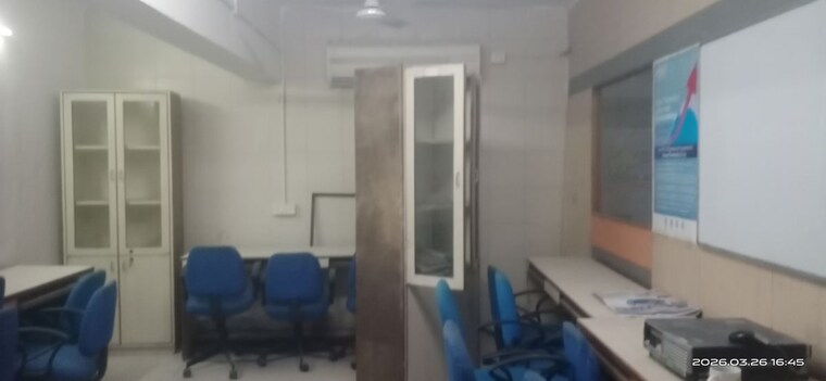 Living Room, sayajigunj Commercial Office Space 1650 Sq.Ft. In Sayajigunj Vadodara 10194223